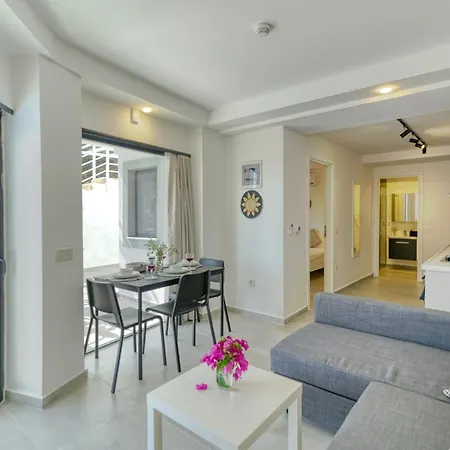 Bluenook Апартаменты